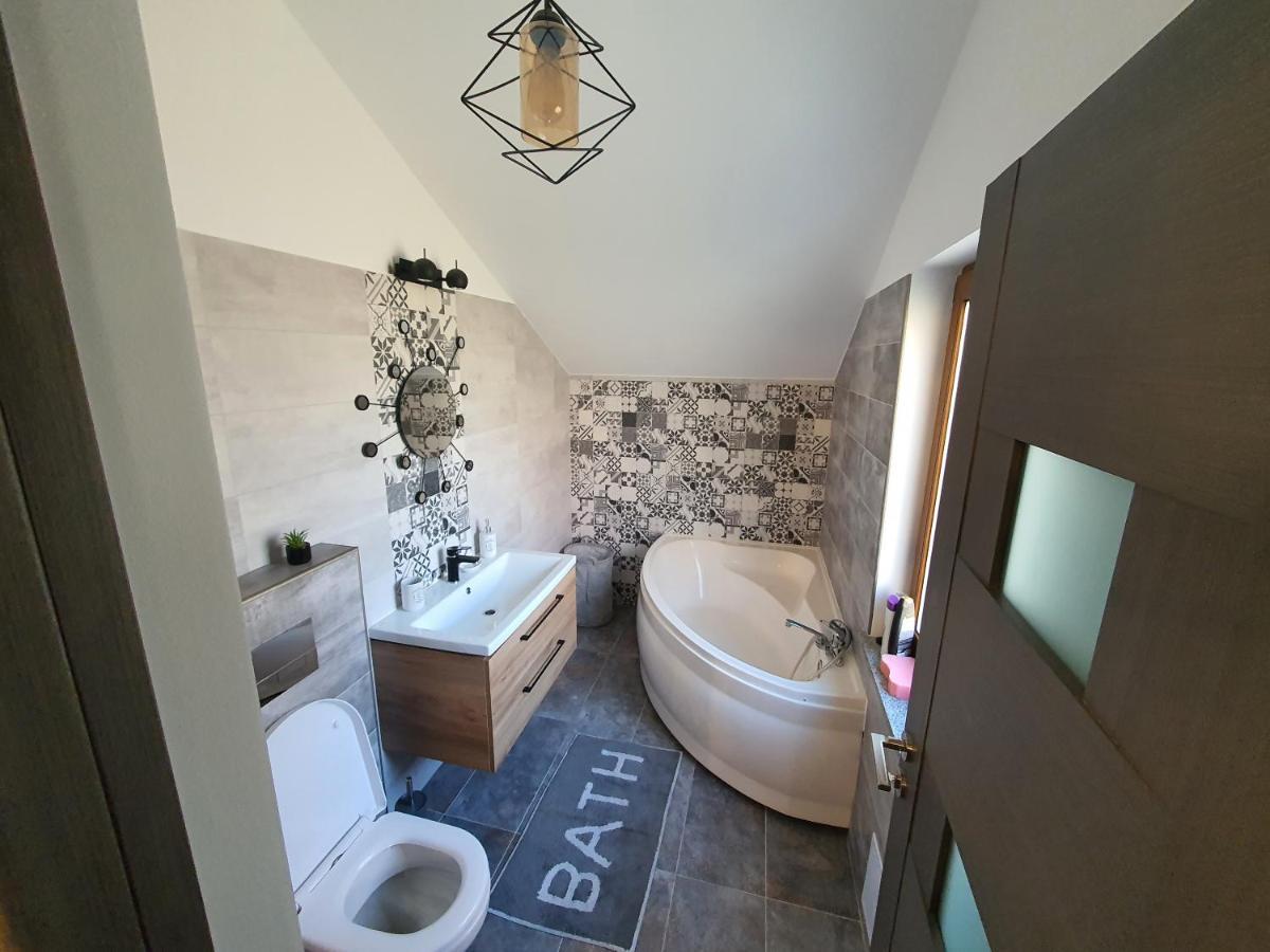 Petroşani Comfort Home Apartment 3 מראה חיצוני תמונה